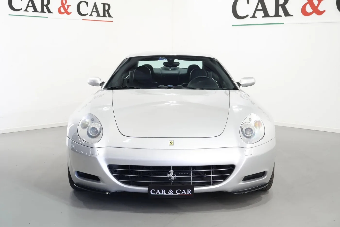 2004 Ferrari 612 Scaglietti F1 angeboten von einem Supersportwagenhändler in Zibido San Giacomo, Italien, Foto 3 von 25