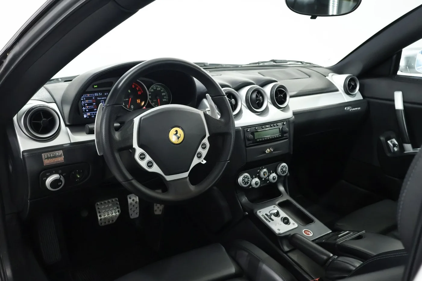 2004 Ferrari 612 Scaglietti F1 angeboten von einem Supersportwagenhändler in Zibido San Giacomo, Italien, Foto 10 von 25
