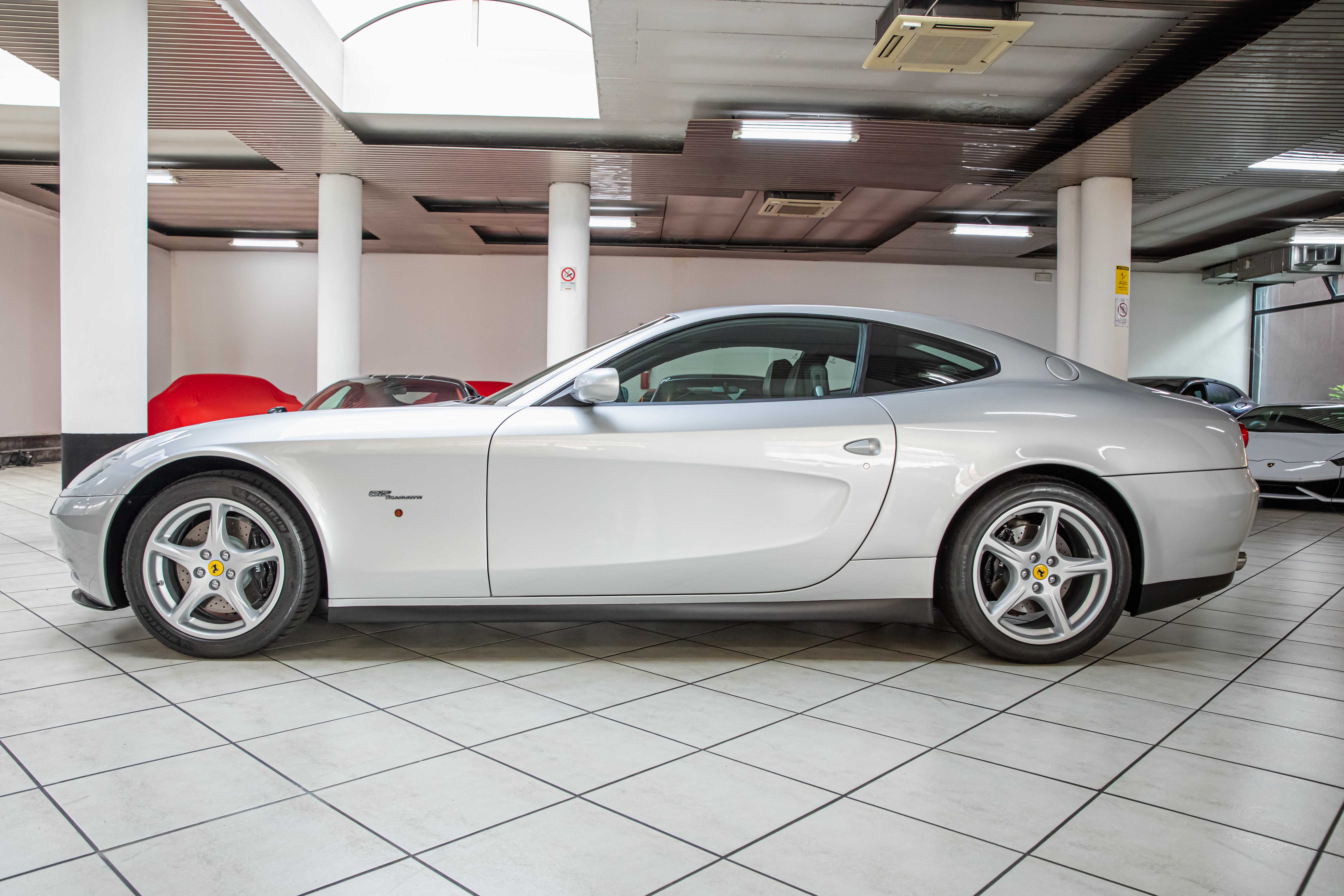 2004 Ferrari 612 Scaglietti manual angeboten von einem Fachhändler in Milan, Italien, Foto 9 von 18