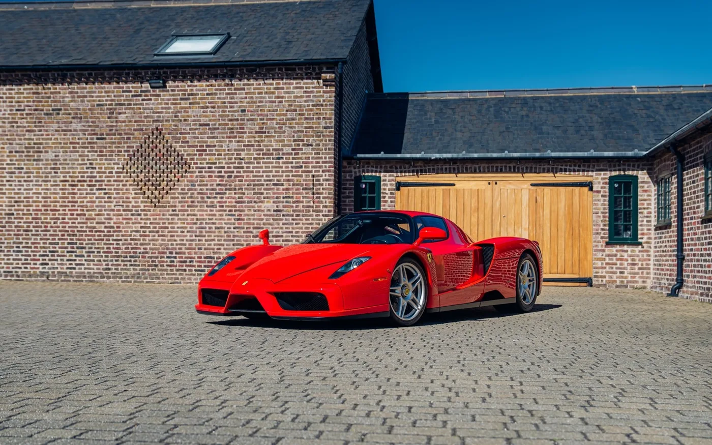 2004 Ferrari Enzo angeboten von einem Fachhändler in Chorleywood, Vereinigtes Königreich, Foto 11 von 15