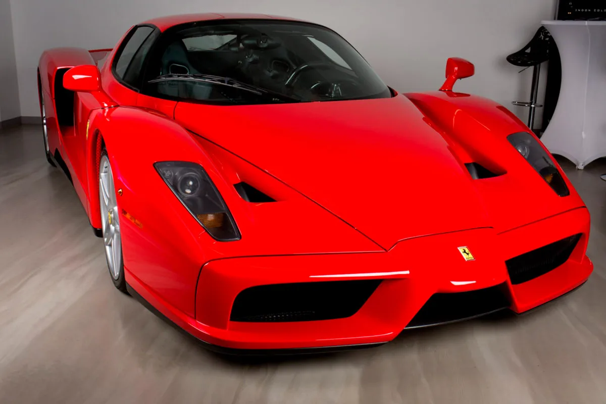 2004 Ferrari Enzo Rosso Corsa offered by a specialist dealer in Cologne, Germany, photo 6 of 24