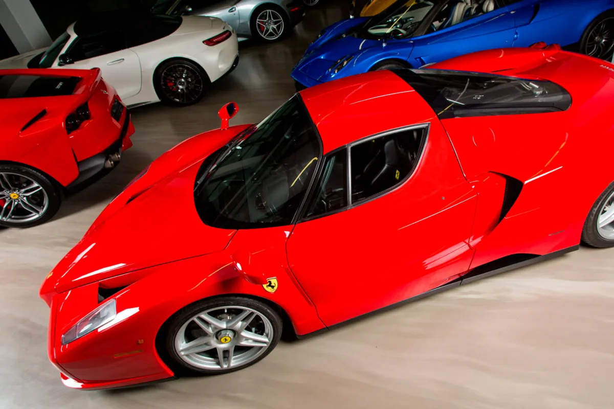 2004 Ferrari Enzo Rosso Corsa offered by a specialist dealer in Cologne, Germany, photo 8 of 24