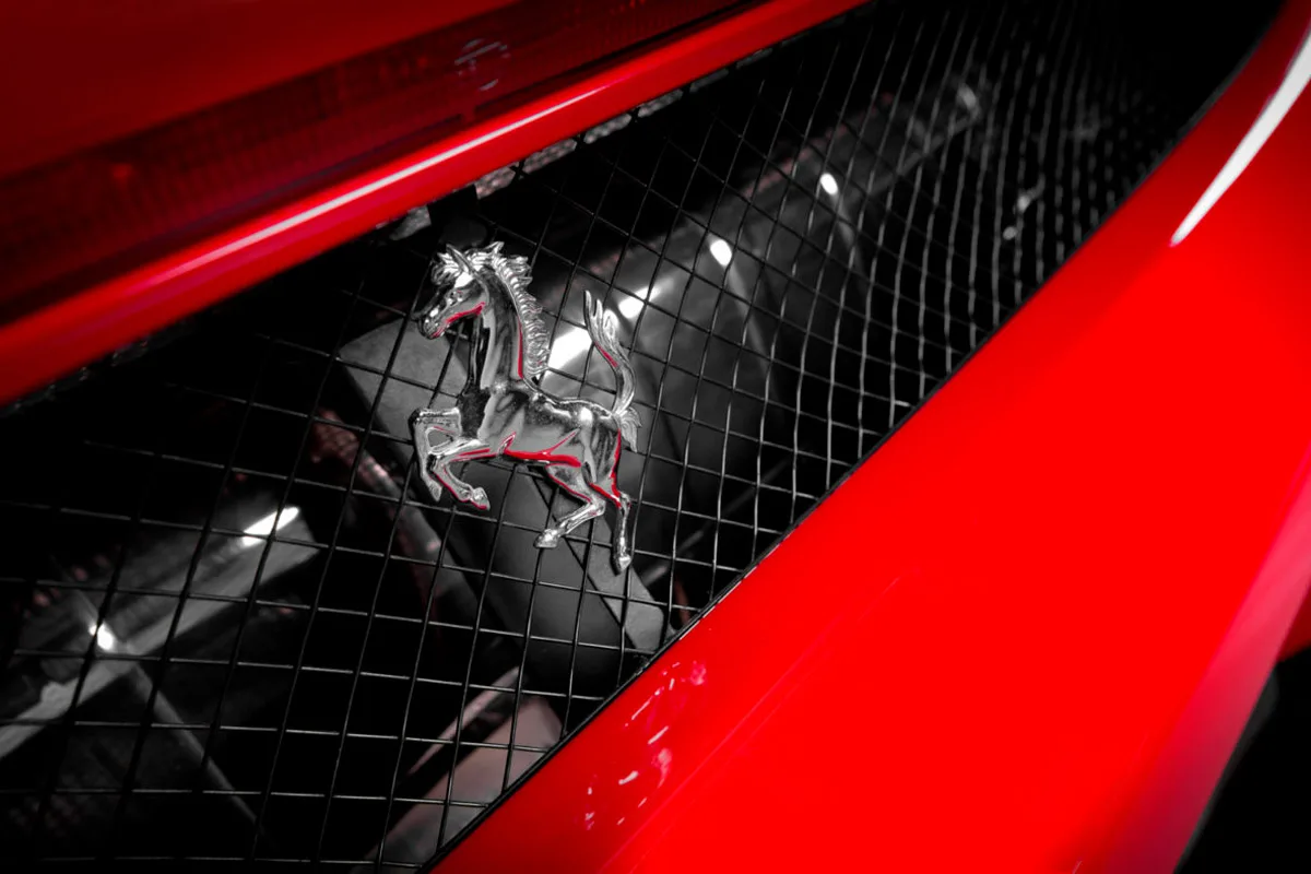 2004 Ferrari Enzo Rosso Corsa offered by a specialist dealer in Cologne, Germany, photo 11 of 24