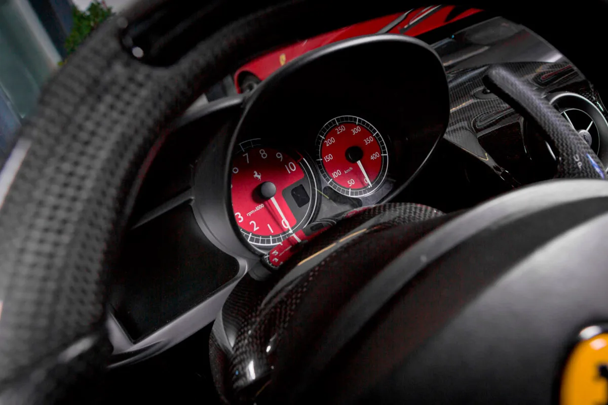 2004 Ferrari Enzo Rosso Corsa offered by a specialist dealer in Cologne, Germany, photo 15 of 24