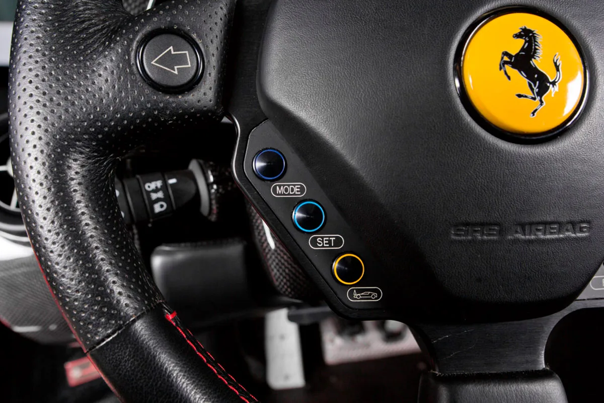 2004 Ferrari Enzo Rosso Corsa offered by a specialist dealer in Cologne, Germany, photo 16 of 24