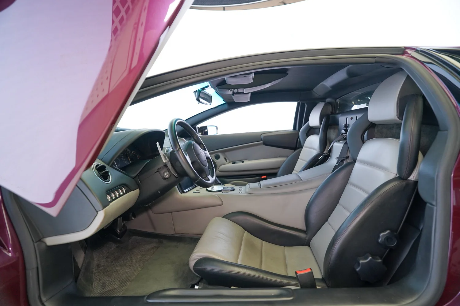2004 Lamborghini Murciélago, 3/15
