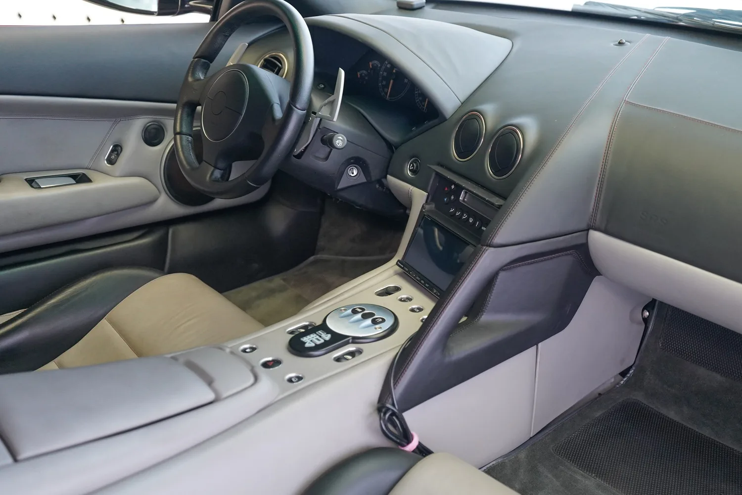 2004 Lamborghini Murciélago, 6/15