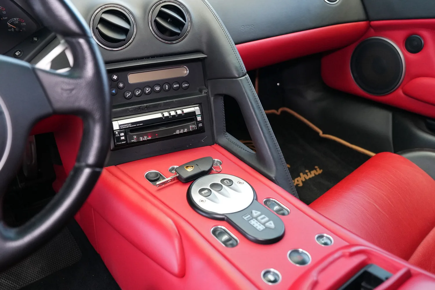 2004 Lamborghini Murciélago, 5/13