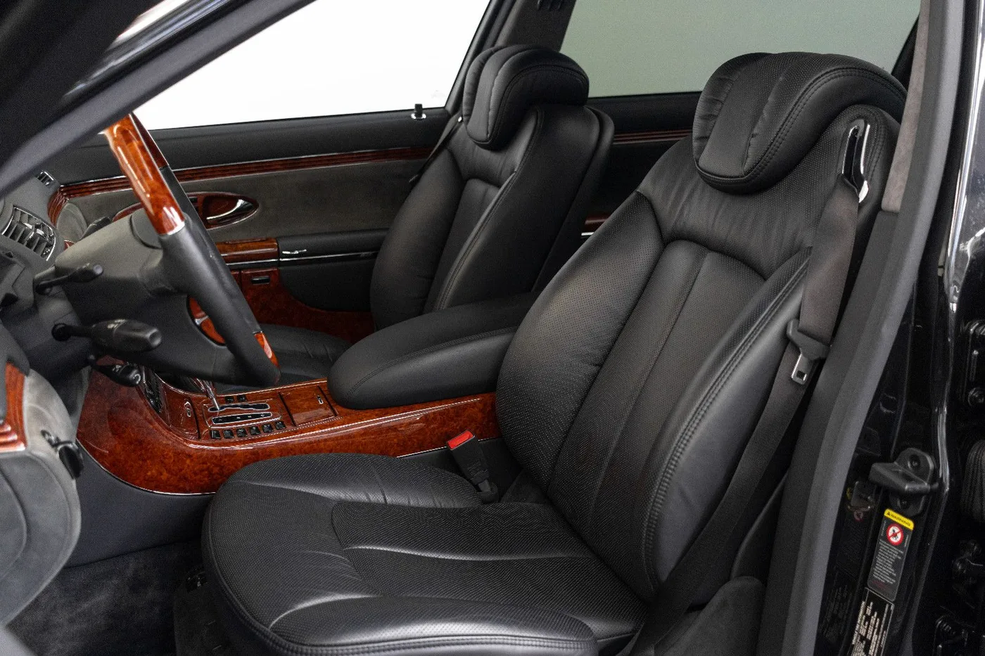 2004 Maybach 62 angeboten von einem Fachhändler in Nuremberg, Deutschland, Foto 10 von 15