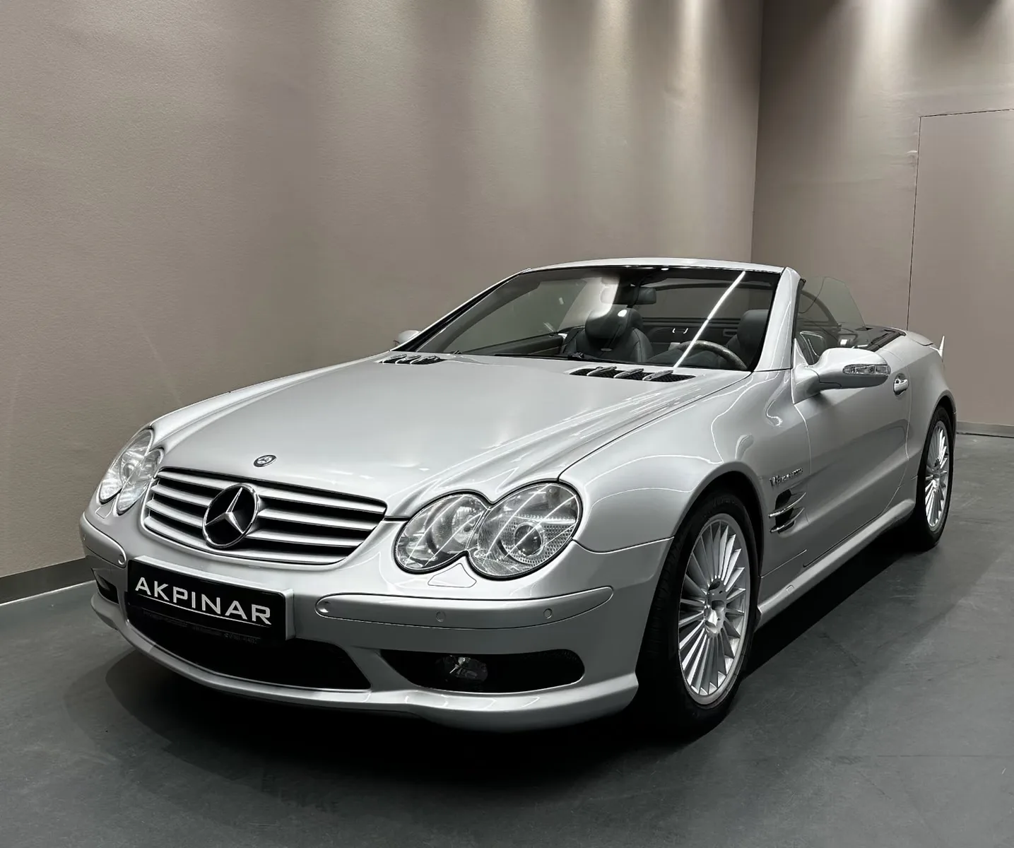 2004 Mercedes-AMG SL 55 angeboten von einem Fachhändler in Holzgerlingen, Deutschland, Hauptfoto