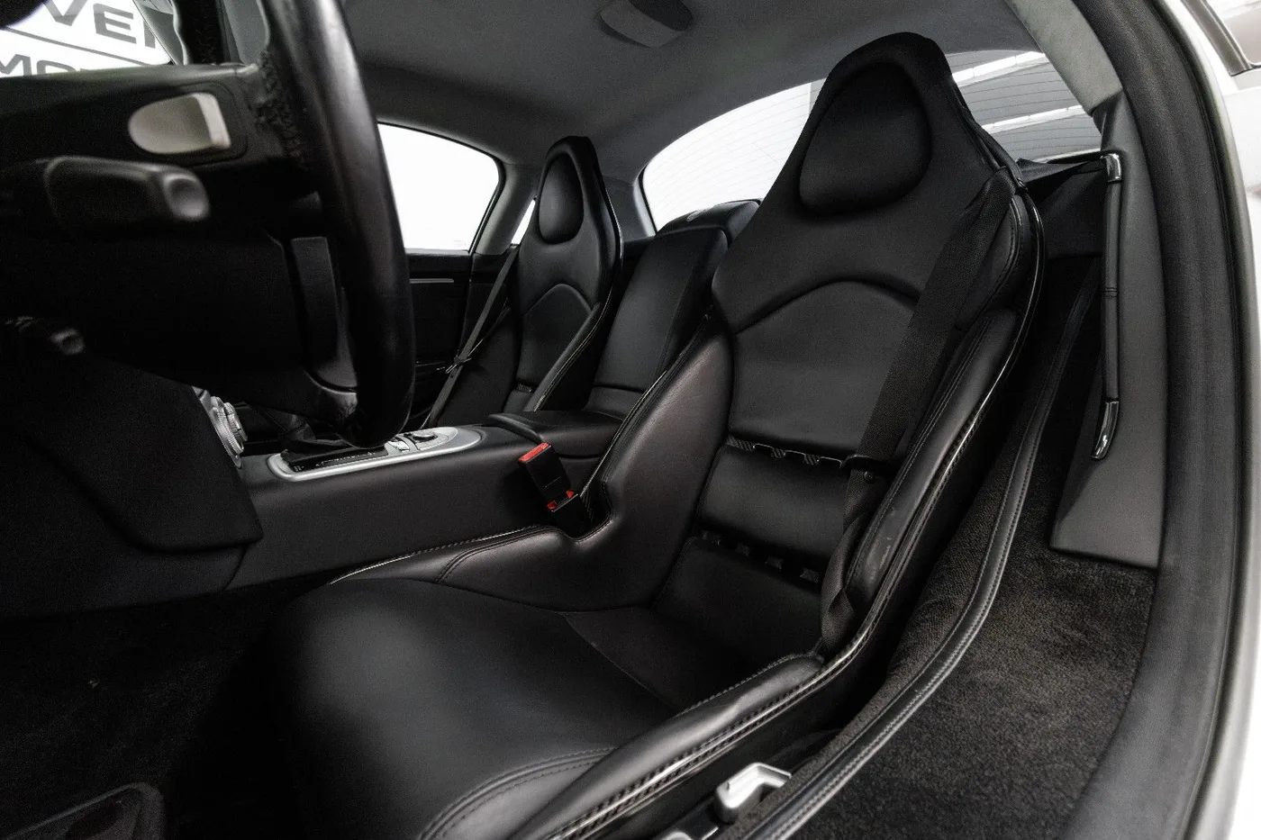 2004 Mercedes-Benz SLR McLaren offered by a specialist dealer in Nuremberg, Germany, photo 15 of 15