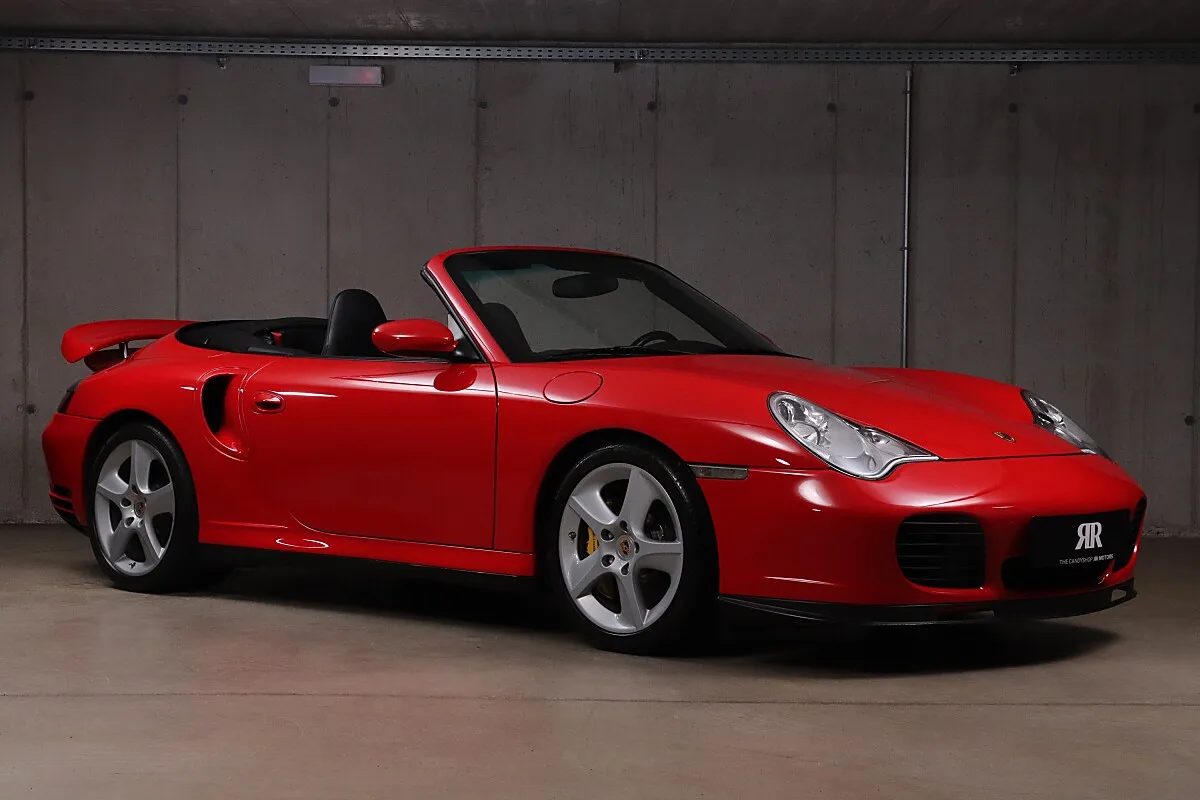 2004 Porsche 911 Turbo Cabriolet Porsche Exclusive proposée par un concessionnaire spécialisé à Unterweitersdorf, Autriche, photo principale