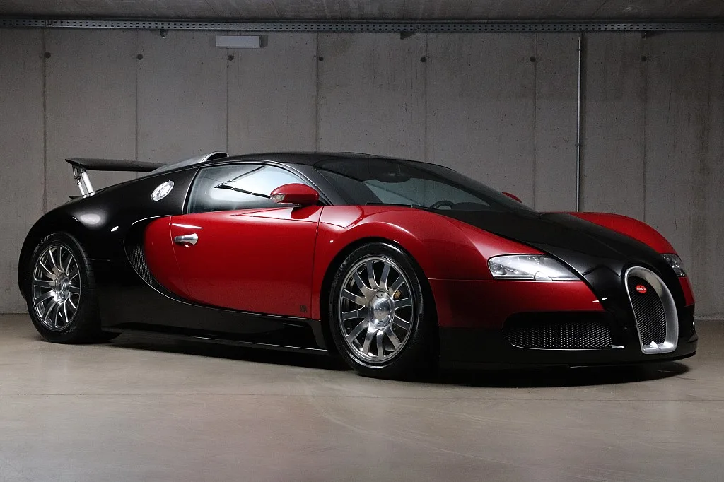 2005 Bugatti Veyron 16.4 pre-series prototype proposée par un concessionnaire spécialisé à Unterweitersdorf, Autriche, photo principale