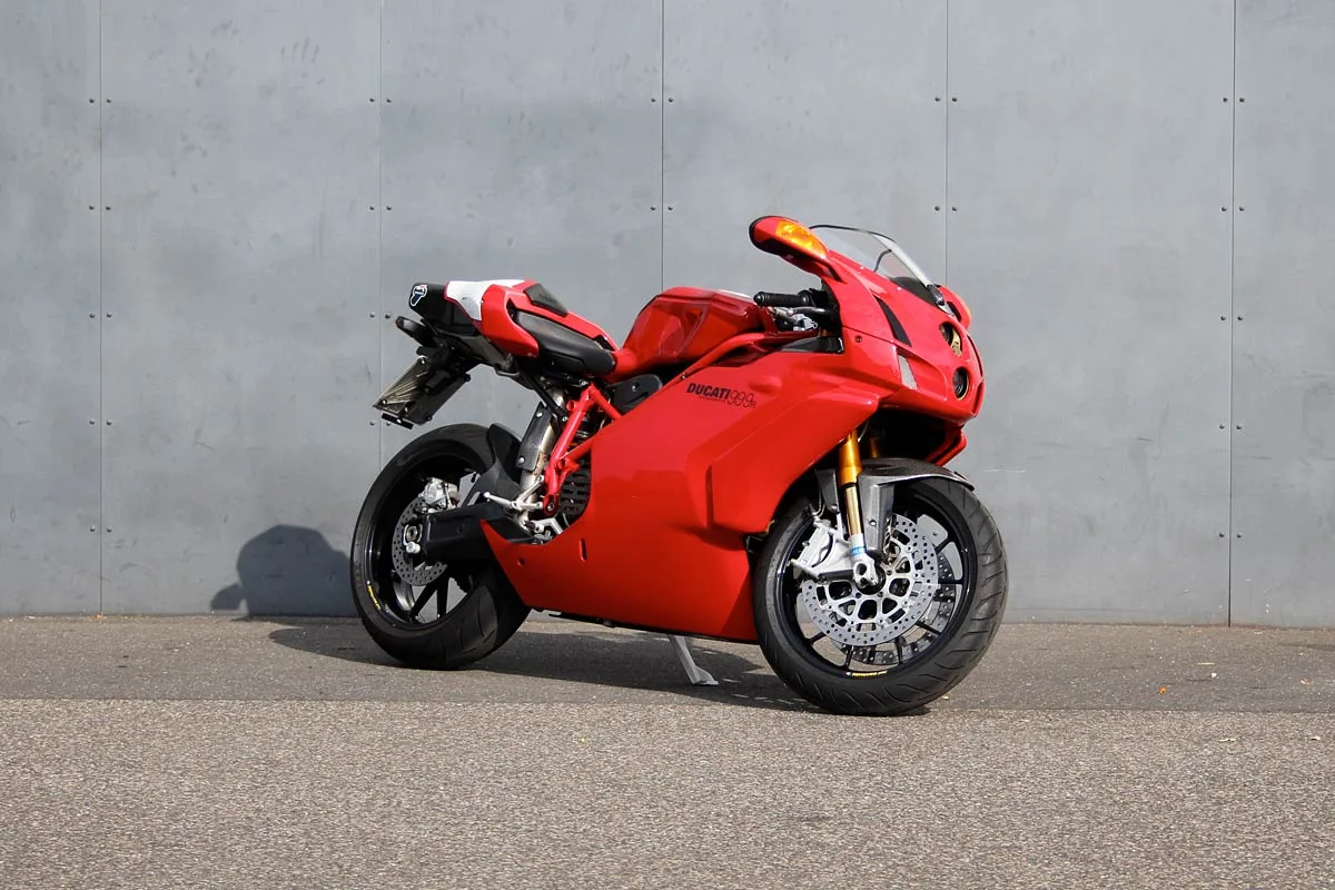2005 Ducati 999R, 2/23