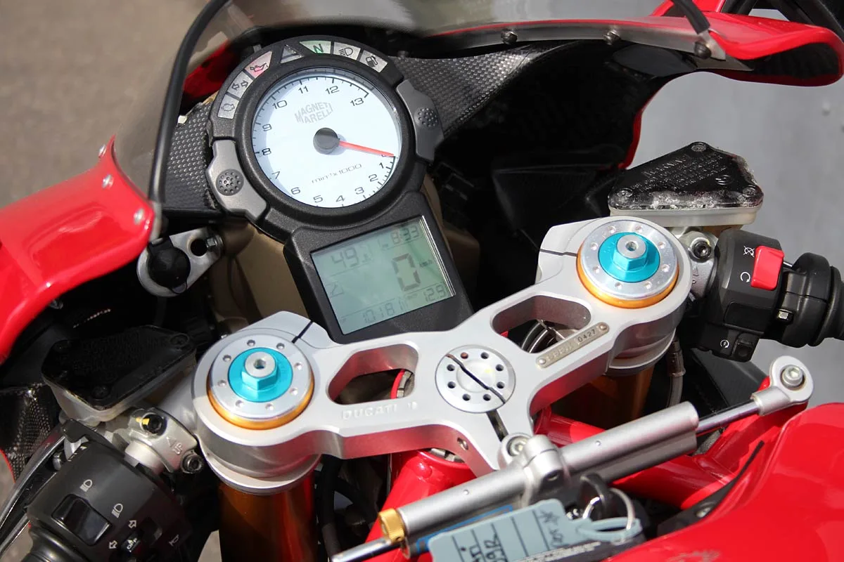 2005 Ducati 999R, 8/23