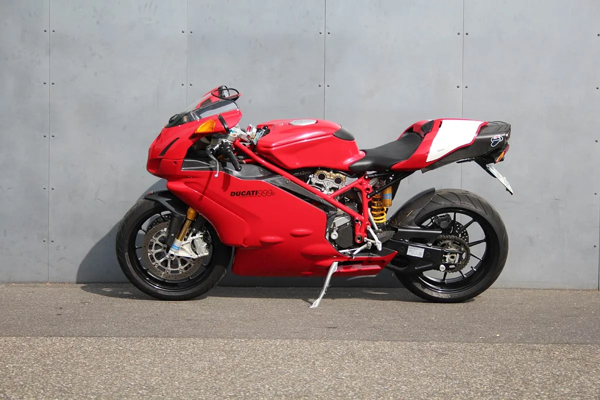 2005 Ducati 999R, 9/23