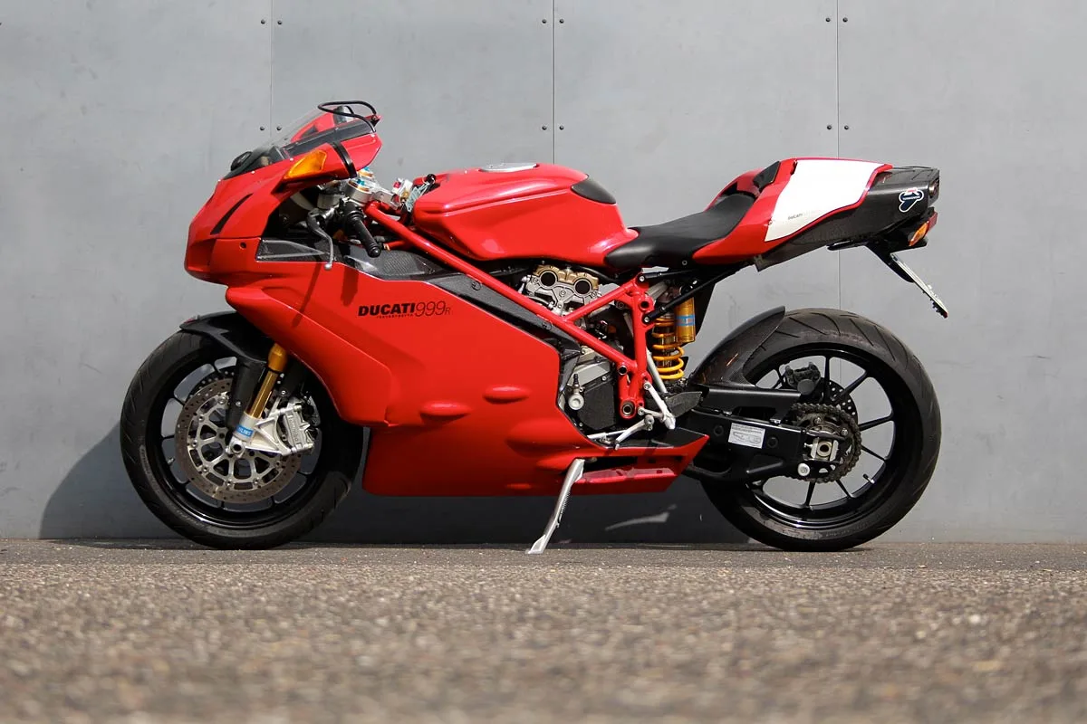 2005 Ducati 999R, 10/23