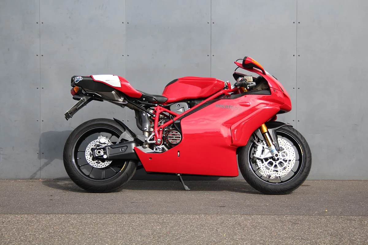 2005 Ducati 999R, 11/23