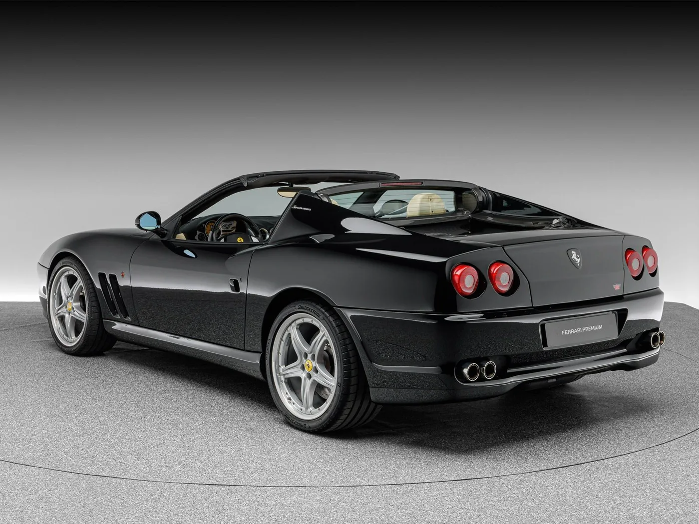 2005 Ferrari 575 Superamerica angeboten von einem Fachhändler in Böblingen, Deutschland, Foto 3 von 15