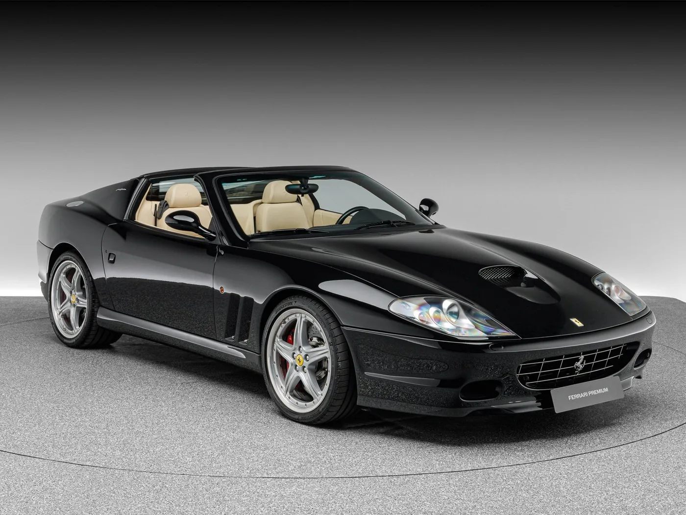 2005 Ferrari 575 Superamerica angeboten von einem Fachhändler in Böblingen, Deutschland, Foto 7 von 15