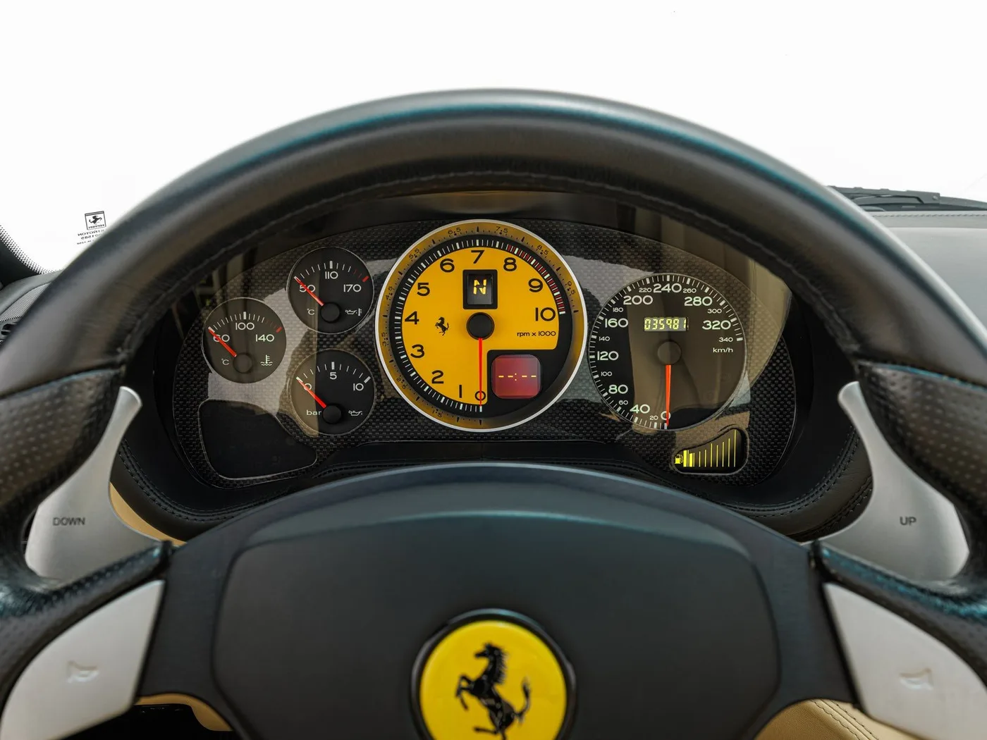 2005 Ferrari 575 Superamerica angeboten von einem Fachhändler in Böblingen, Deutschland, Foto 10 von 15