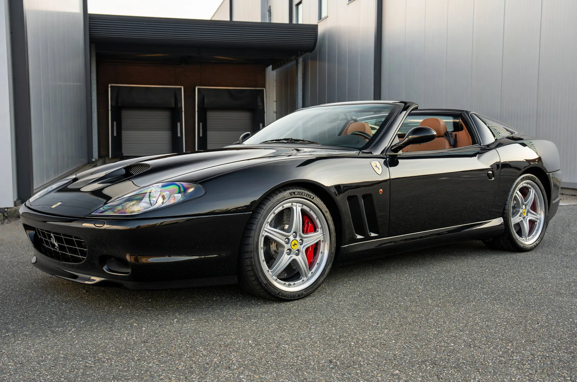2005 Ferrari 575 Superamerica HGTC angeboten von einem Supersportwagenhändler in Woerden, Niederlande, Hauptfoto