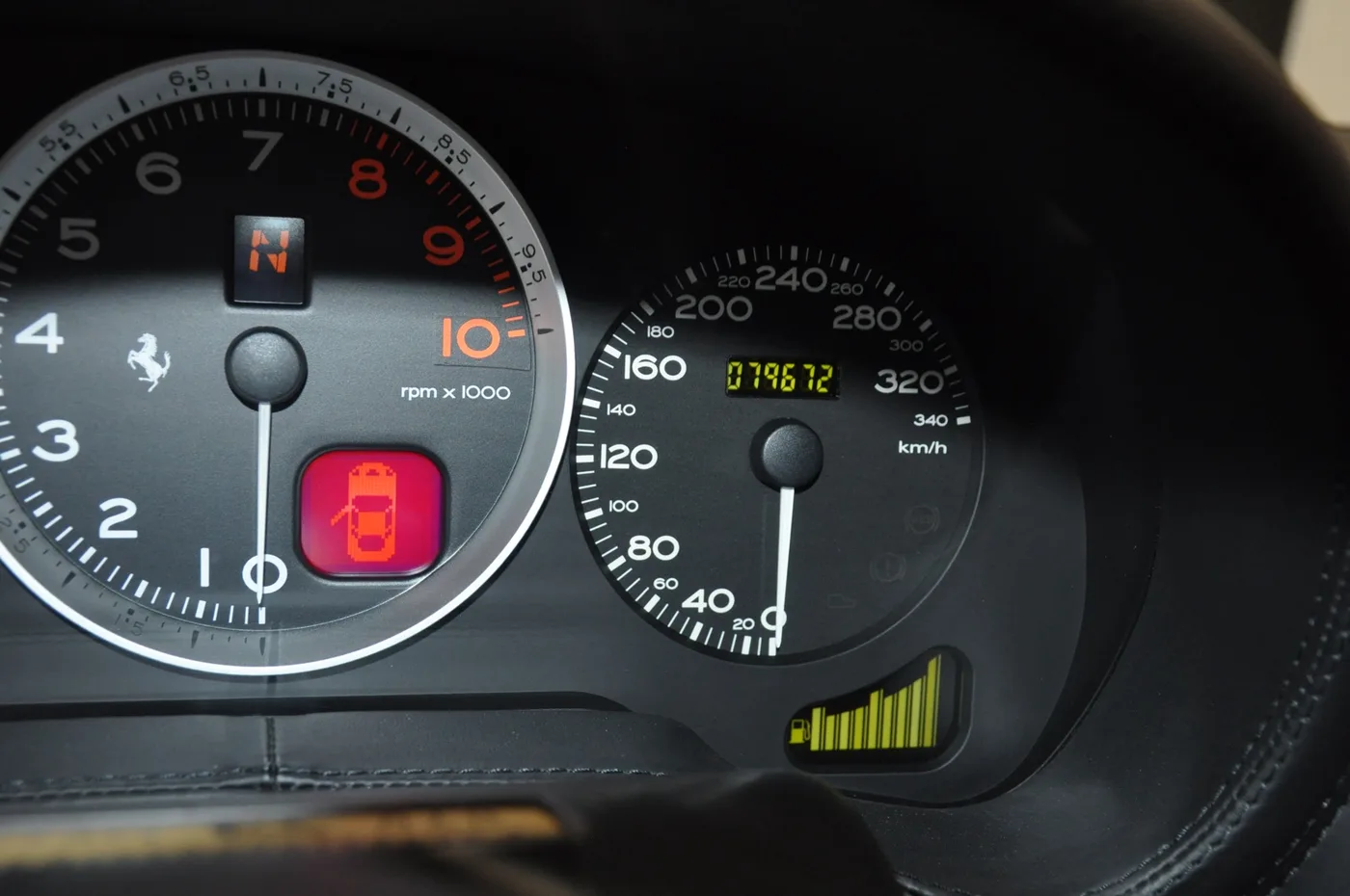 2005 Ferrari 575M Maranello HGTC angeboten von einem Oldtimerhändler in Alkmaar, Niederlande, Foto 11 von 15