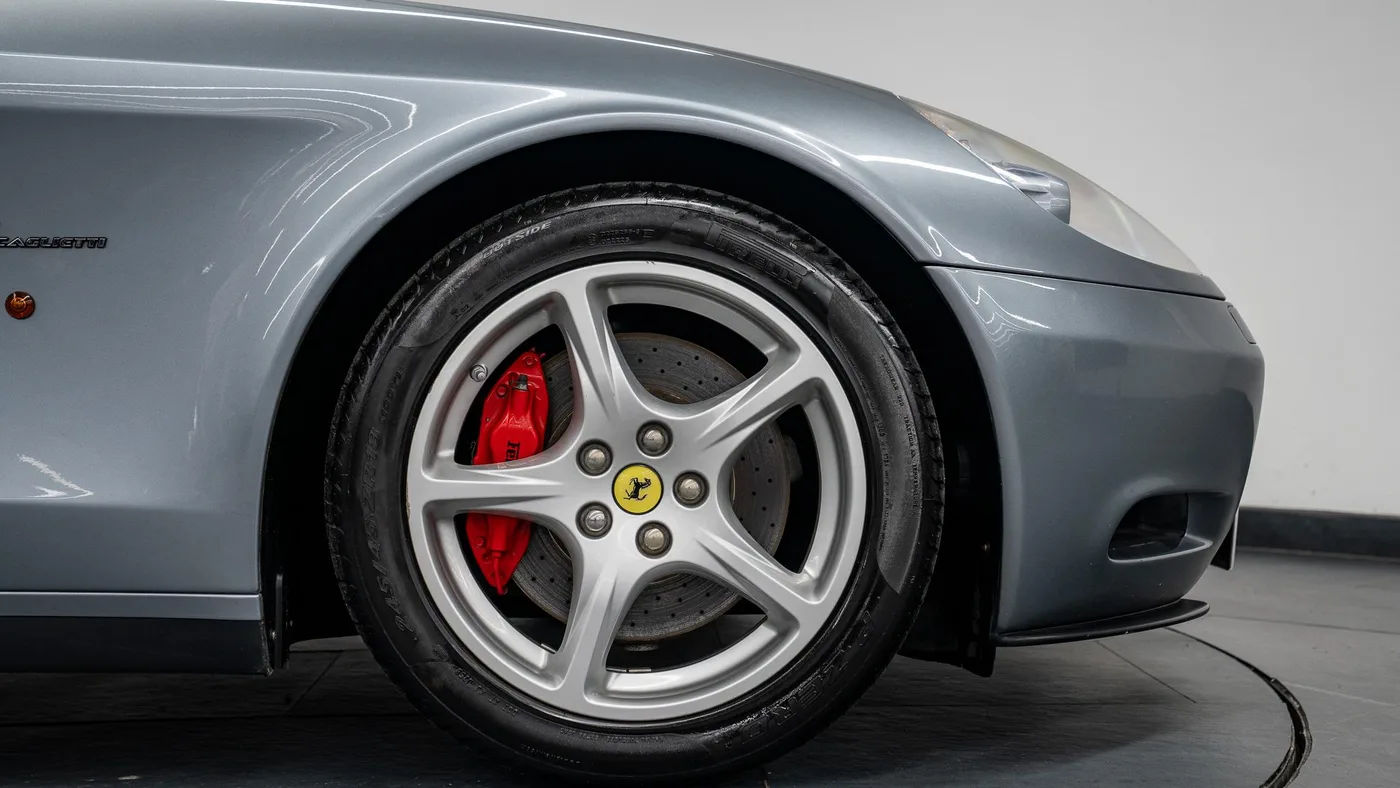 2005 Ferrari 612 Scaglietti proposée par un concessionnaire spécialisé à Swadlincote, Royaume-Uni, photo 11 sur 15