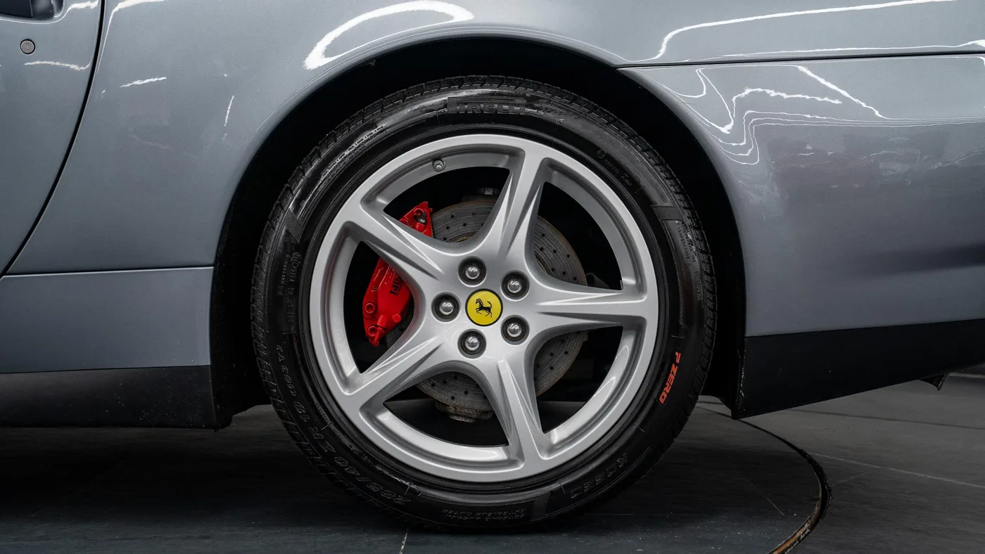 2005 Ferrari 612 Scaglietti proposée par un concessionnaire spécialisé à Swadlincote, Royaume-Uni, photo 13 sur 15