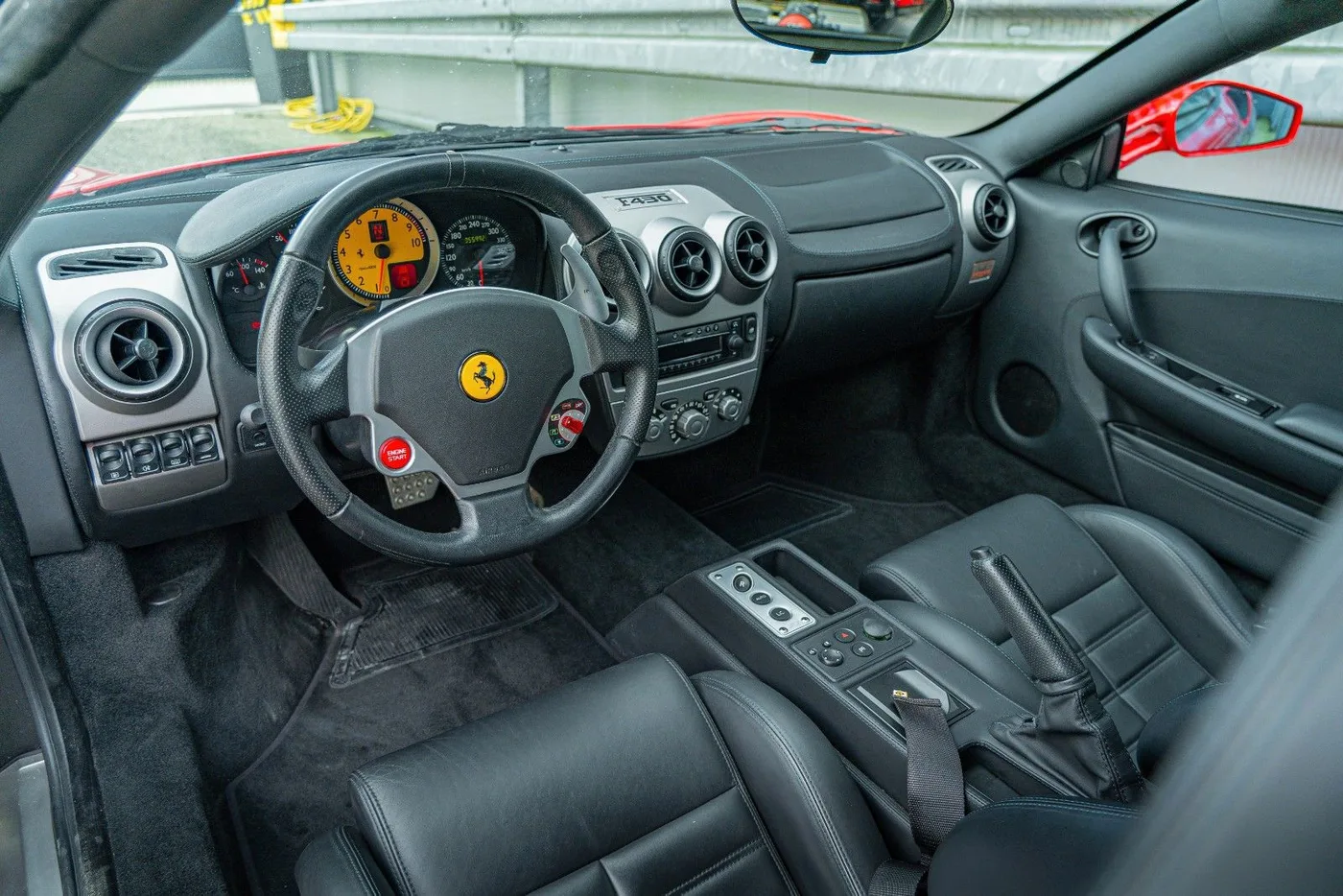 2005 Ferrari F430 F1 angeboten von einem Supersportwagenhändler in Gronau, Deutschland, Foto 16 von 25