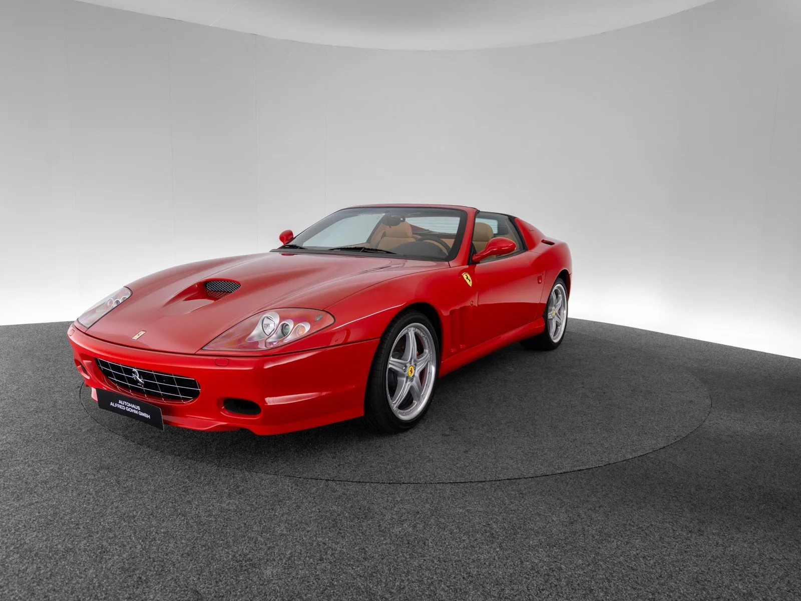 2005 Ferrari 575 Superamerica offered by a specialist dealer in Singen, Germany, main photo