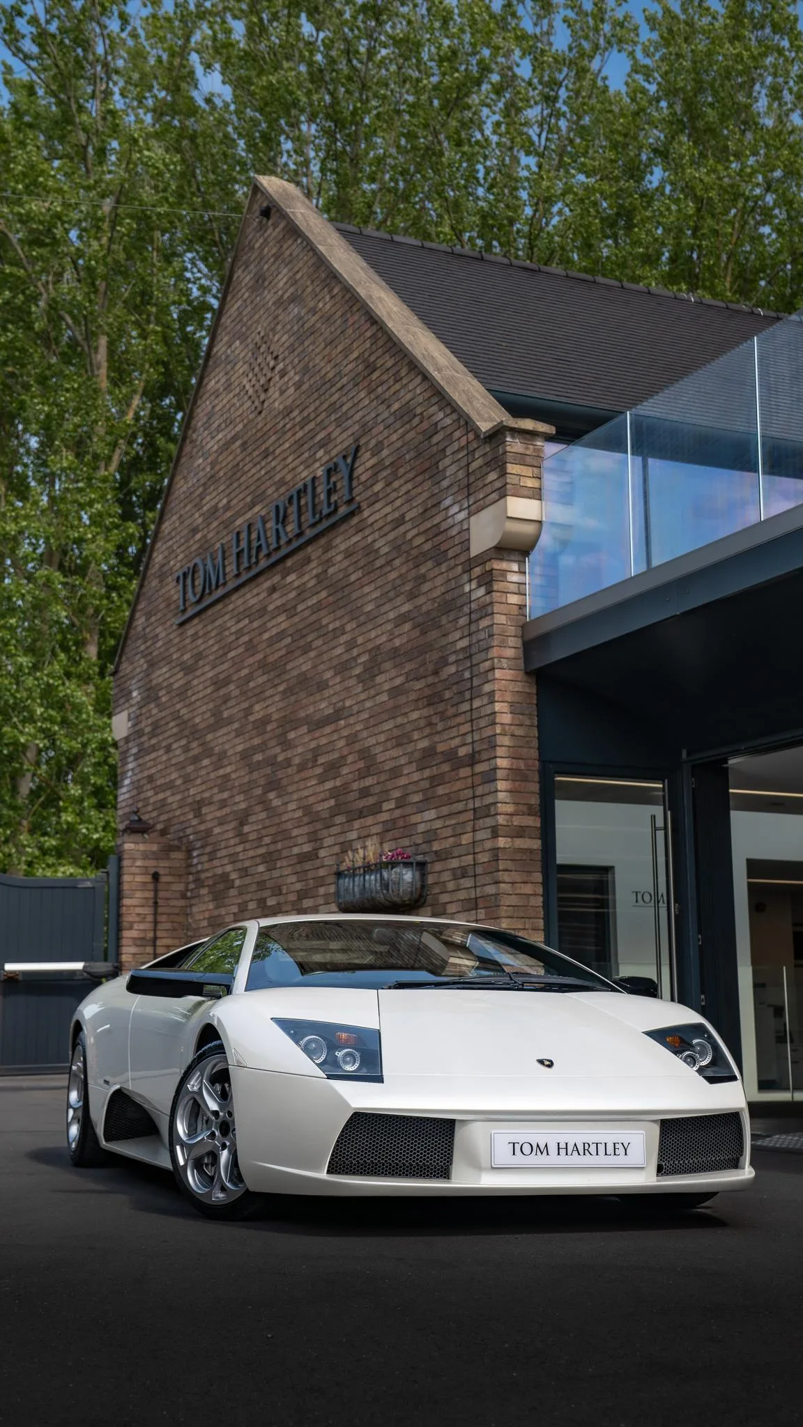 2005 Lamborghini Murciélago VT offered by a specialist dealer in Swadlincote, United Kingdom, photo 2 of 12