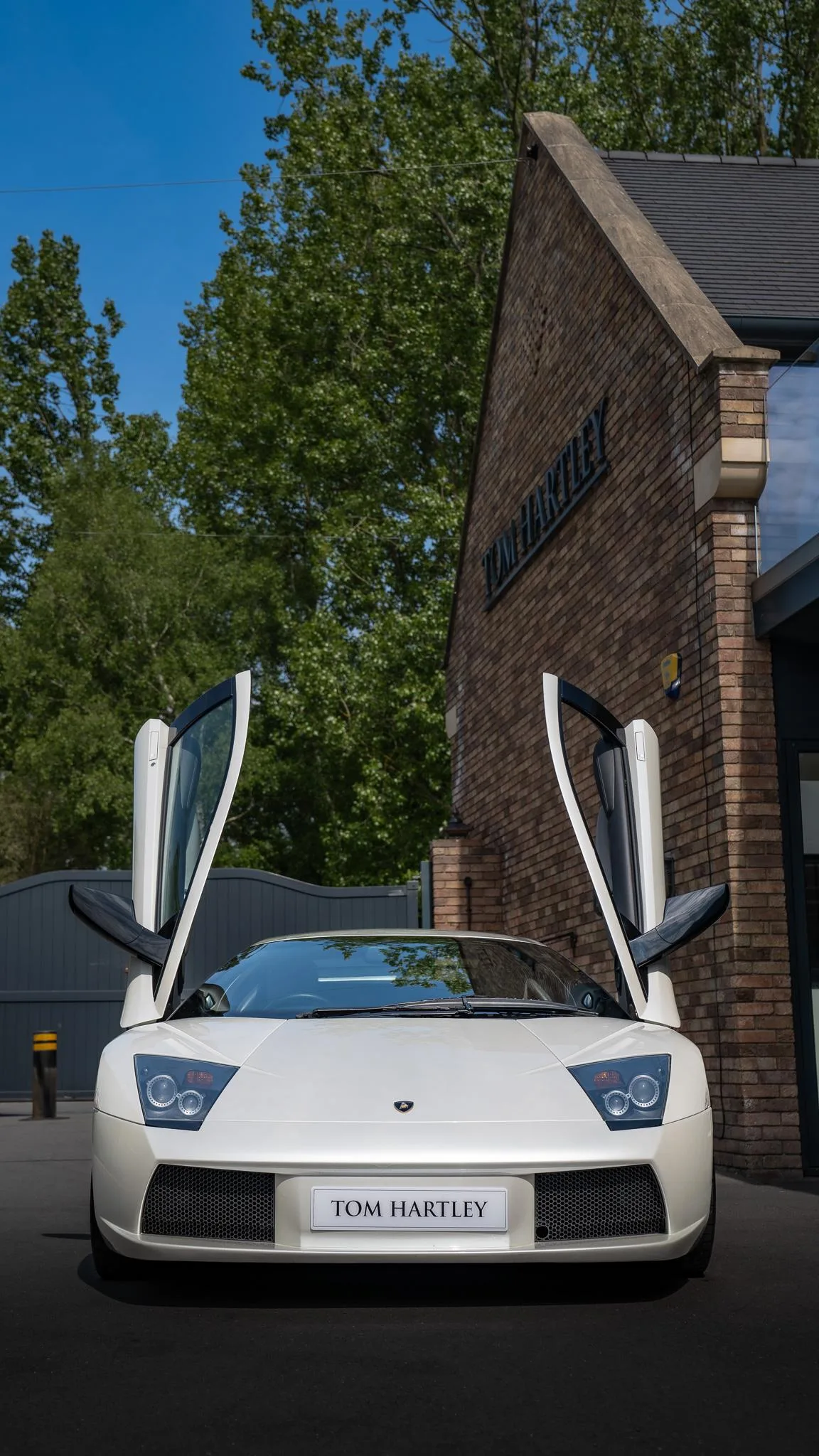 2005 Lamborghini Murciélago VT offered by a specialist dealer in Swadlincote, United Kingdom, photo 6 of 12