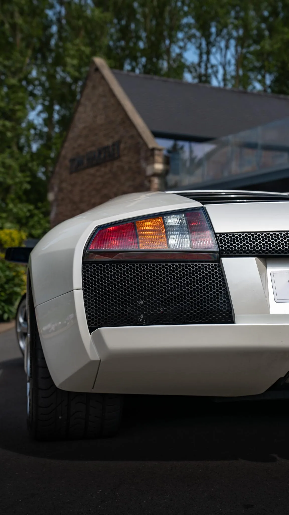 2005 Lamborghini Murciélago VT offered by a specialist dealer in Swadlincote, United Kingdom, photo 11 of 12