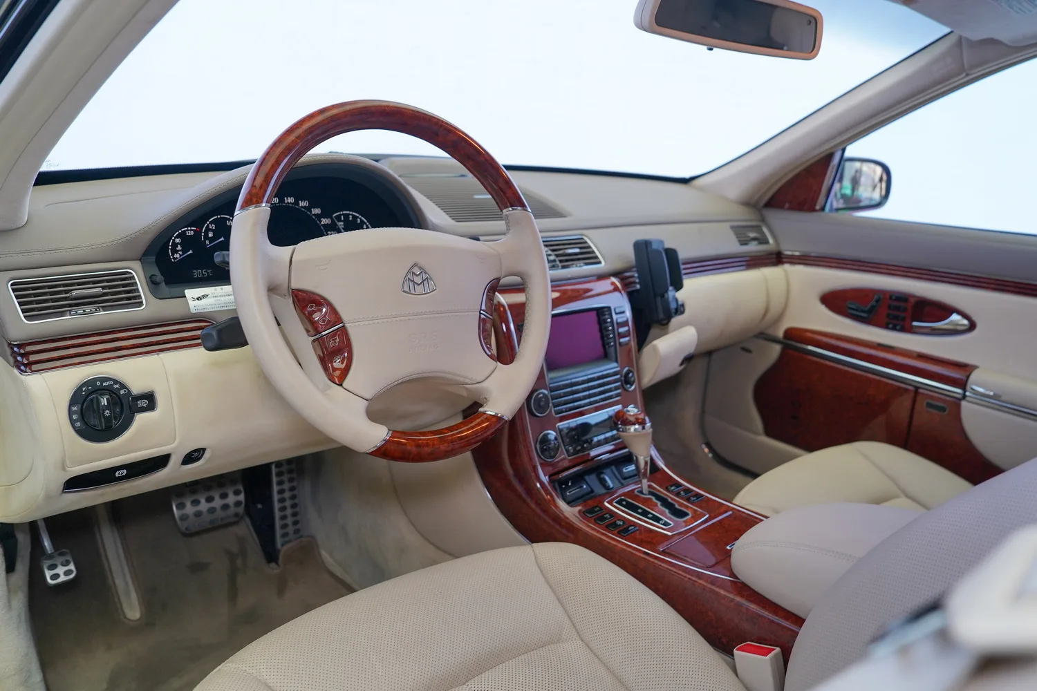 2005 Maybach 62, 3/14