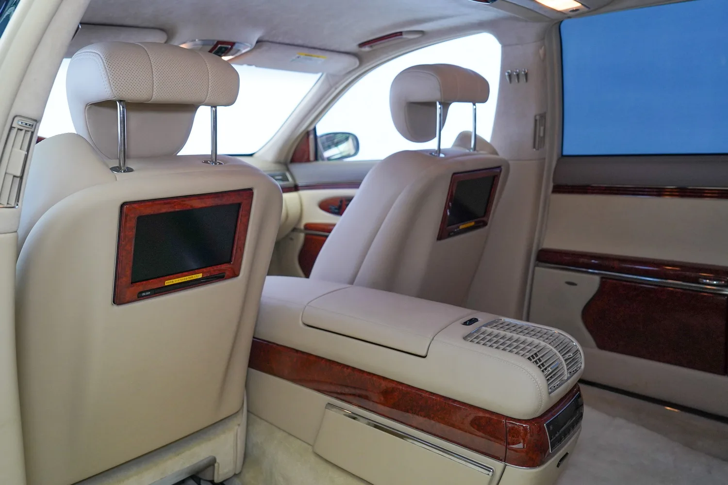 2005 Maybach 62, 6/14