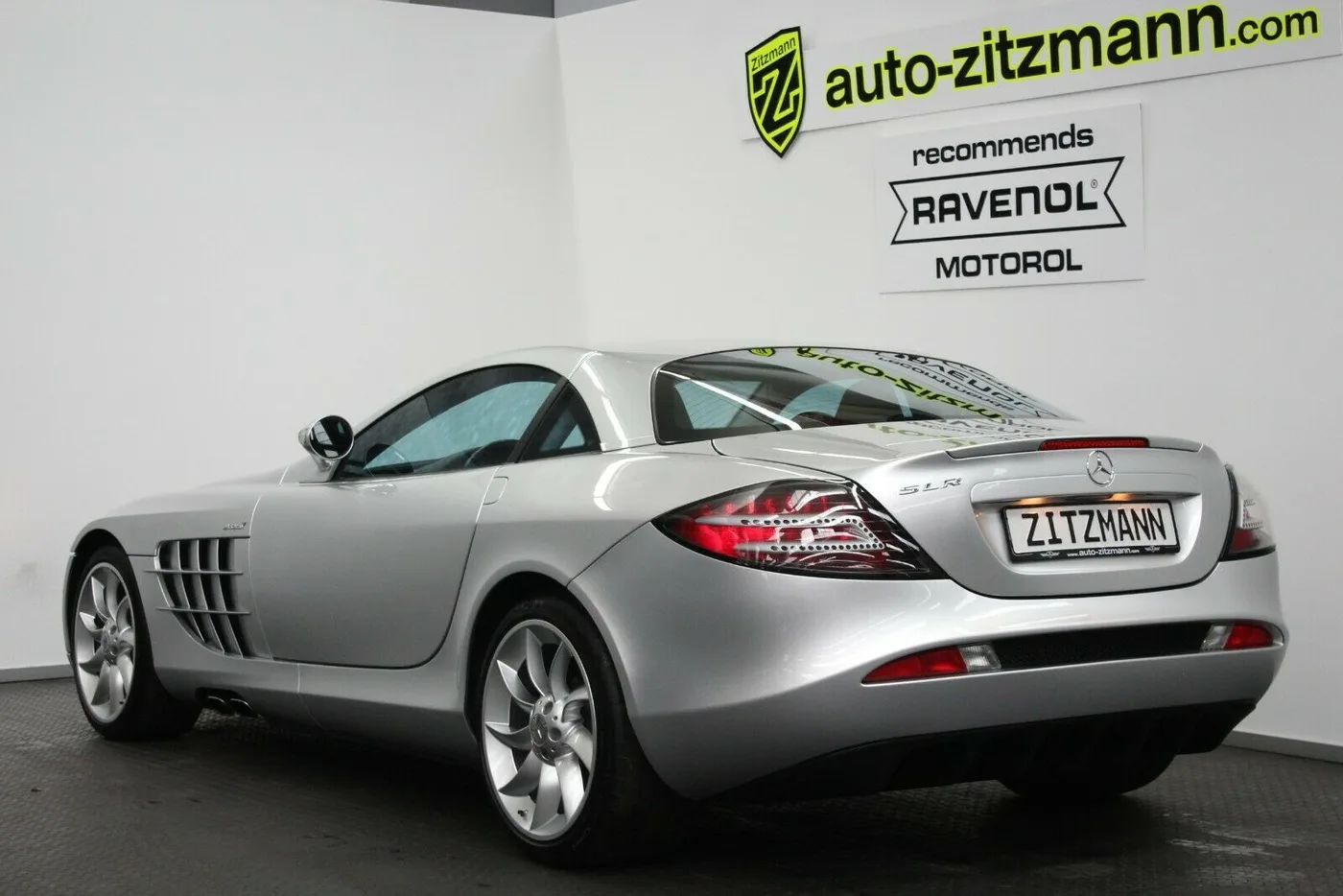 2005 Mercedes-Benz SLR McLaren offered by a specialist dealer in Nuremberg, Germany, photo 5 of 15