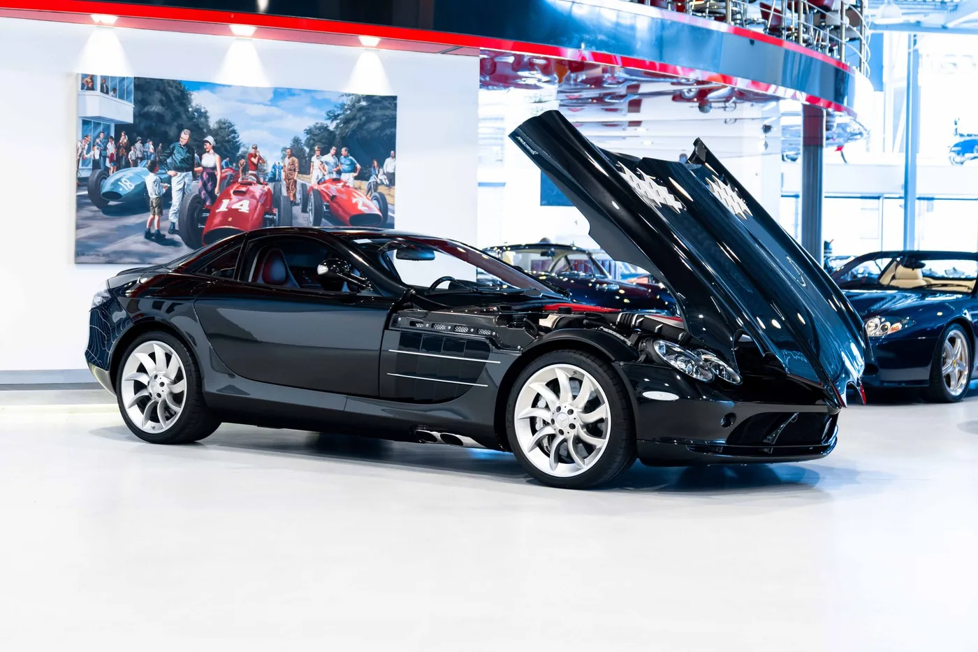 2005 Mercedes-Benz SLR McLaren offered by a collector car specialist in London, United Kingdom, photo 9 of 25