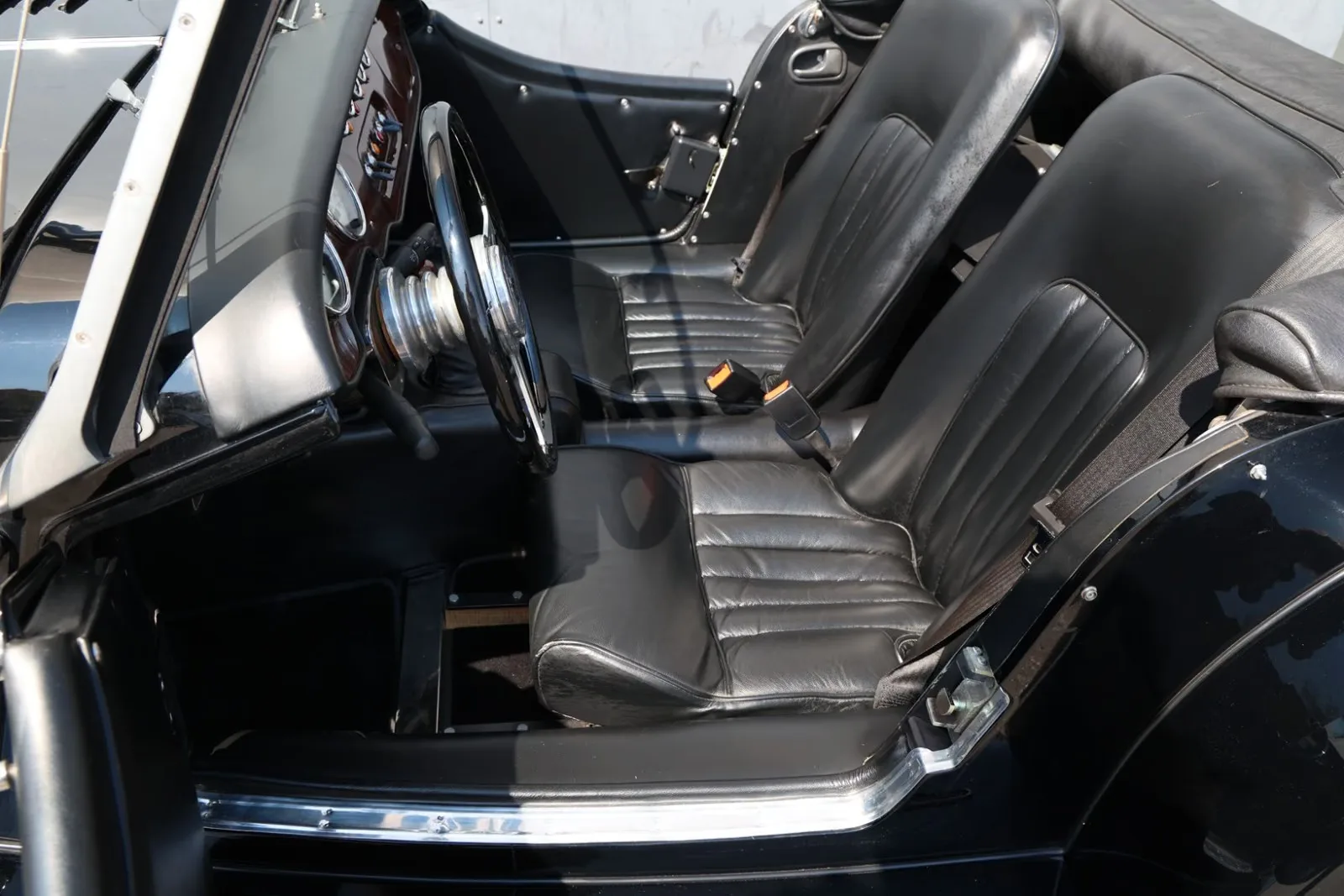 2005 Morgan Roadster 3.0 V6, 14/24