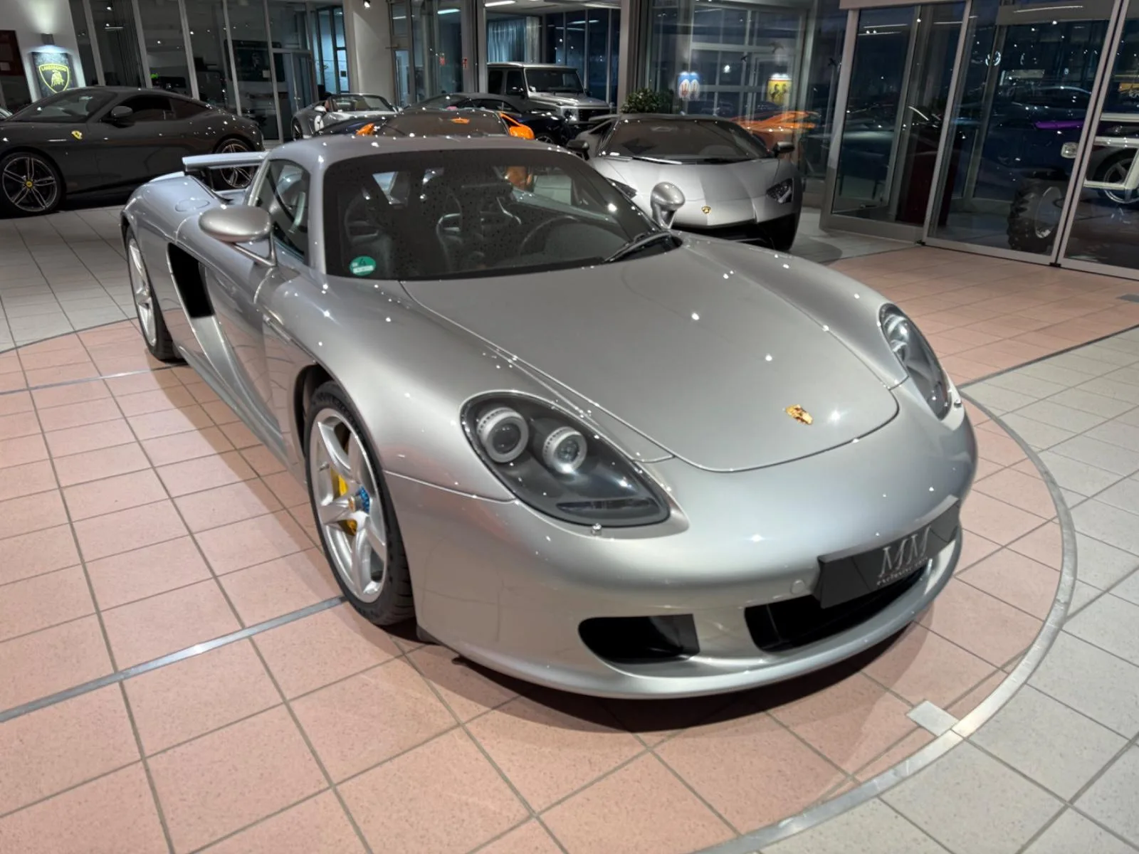 2005 Porsche Carrera GT angeboten von einem Fachhändler in Hannover, Deutschland, Hauptfoto
