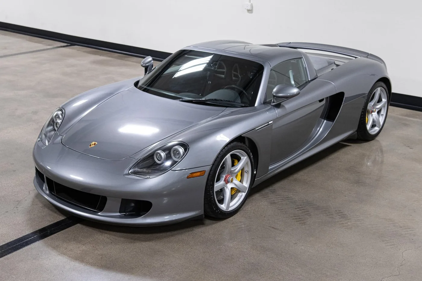 2005 Porsche Carrera GT vendue par un concessionnaire spécialisé à Costa Mesa, États-Unis, photo 11 sur 15