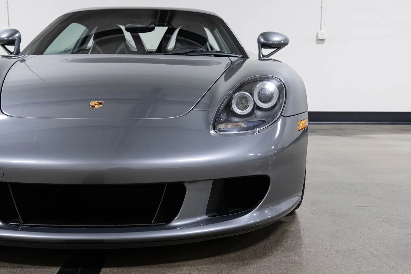 2005 Porsche Carrera GT vendue par un concessionnaire spécialisé à Costa Mesa, États-Unis, photo 14 sur 15