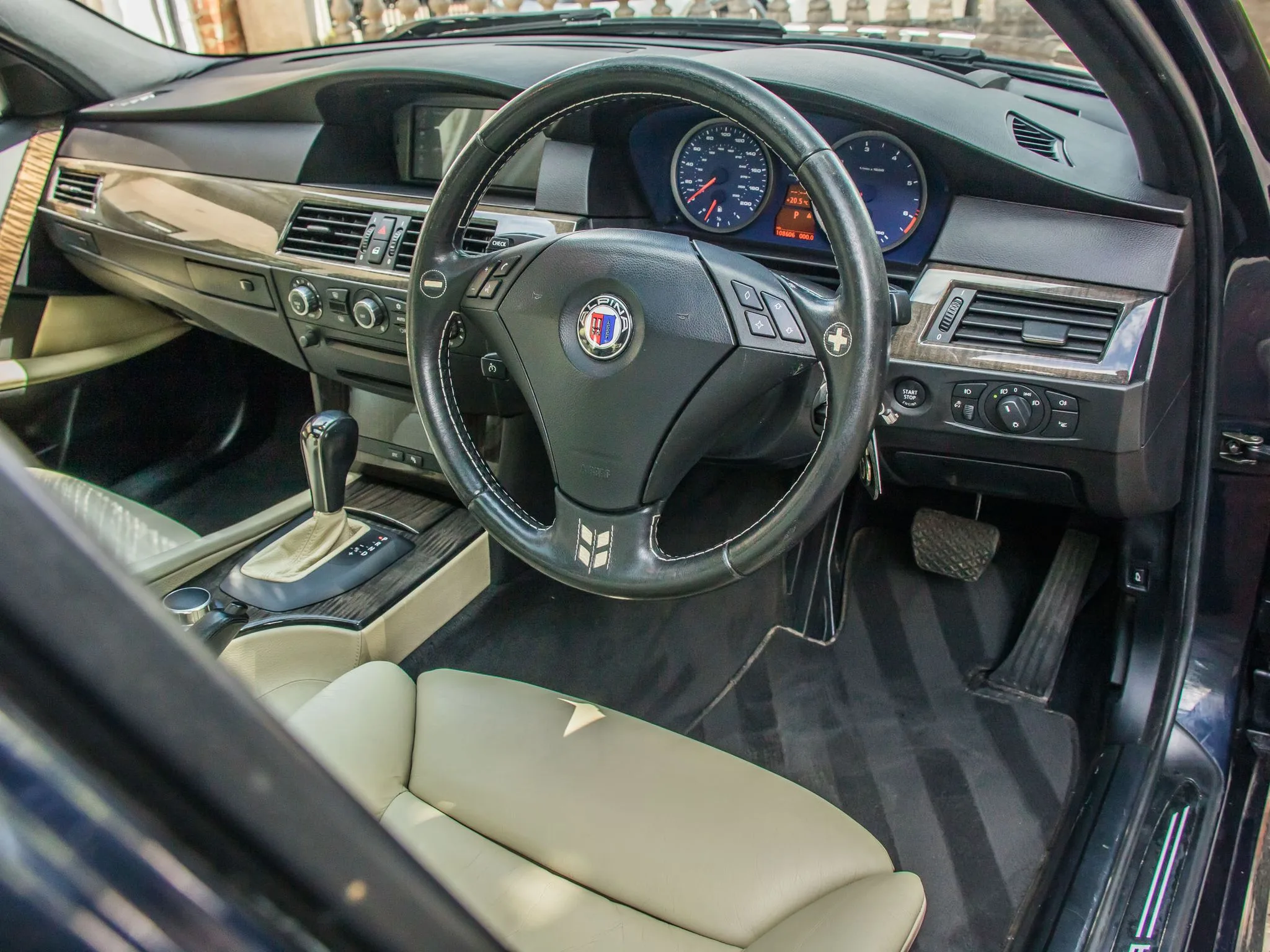 2006 Alpina B5, 22/23