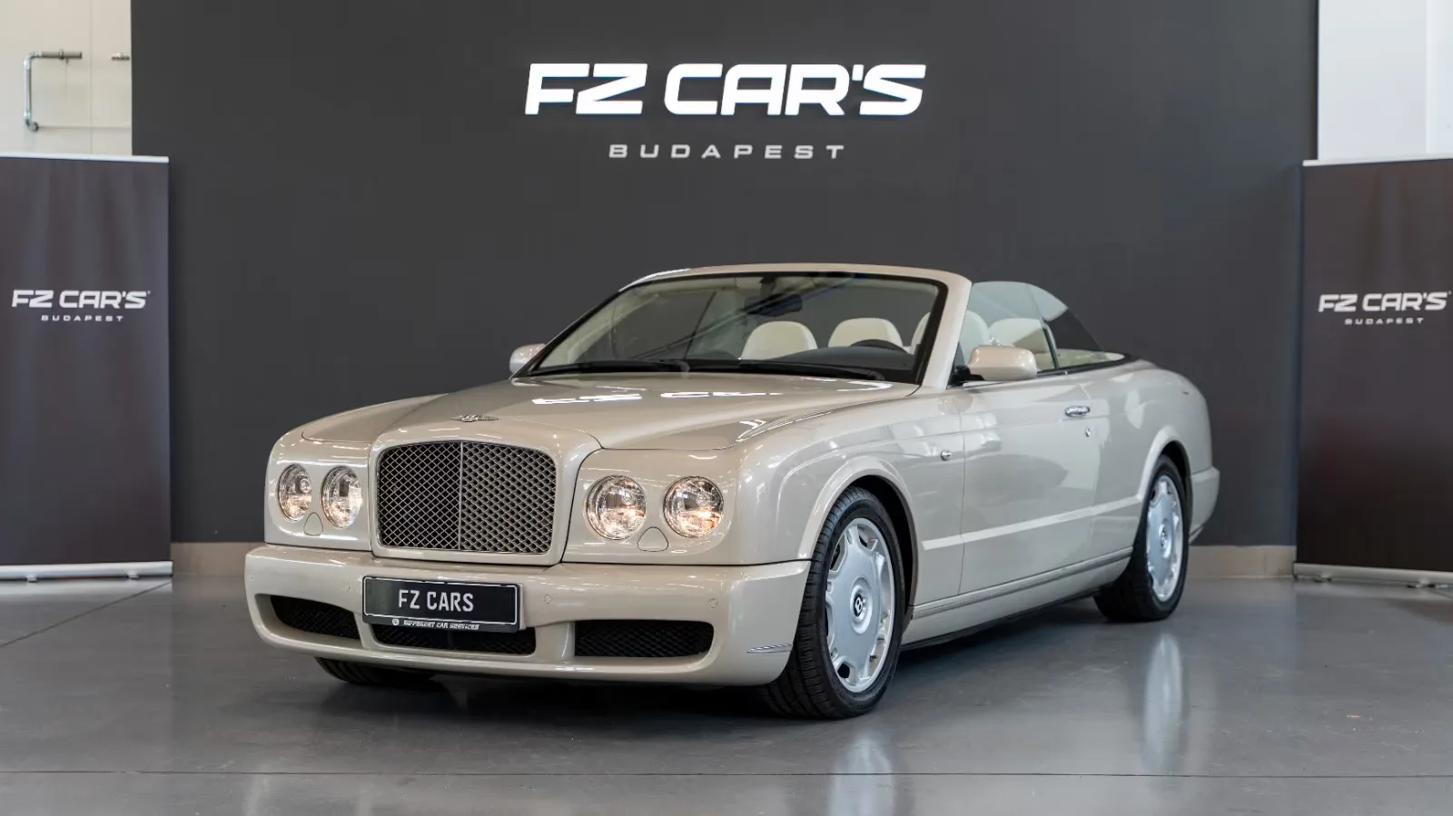 2006 Bentley Azure angeboten von einem Fachhändler in Budapest, Ungarn, Hauptfoto