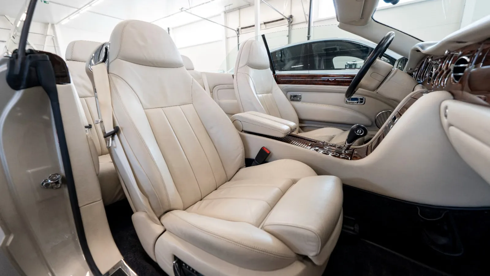 2006 Bentley Azure, 15/15