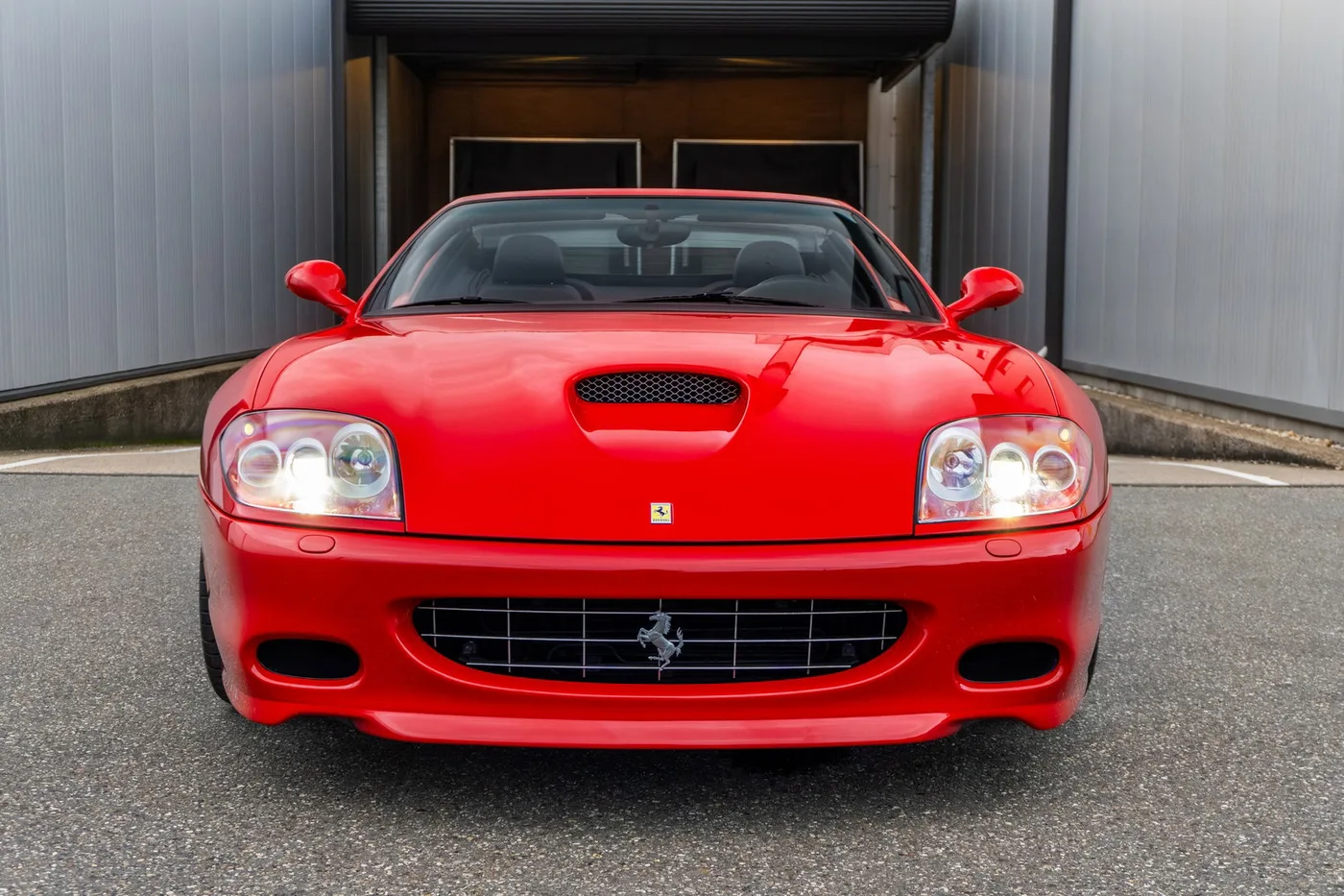 2006 Ferrari 575 Superamerica angeboten von einem Supersportwagenhändler in Woerden, Niederlande, Foto 22 von 25