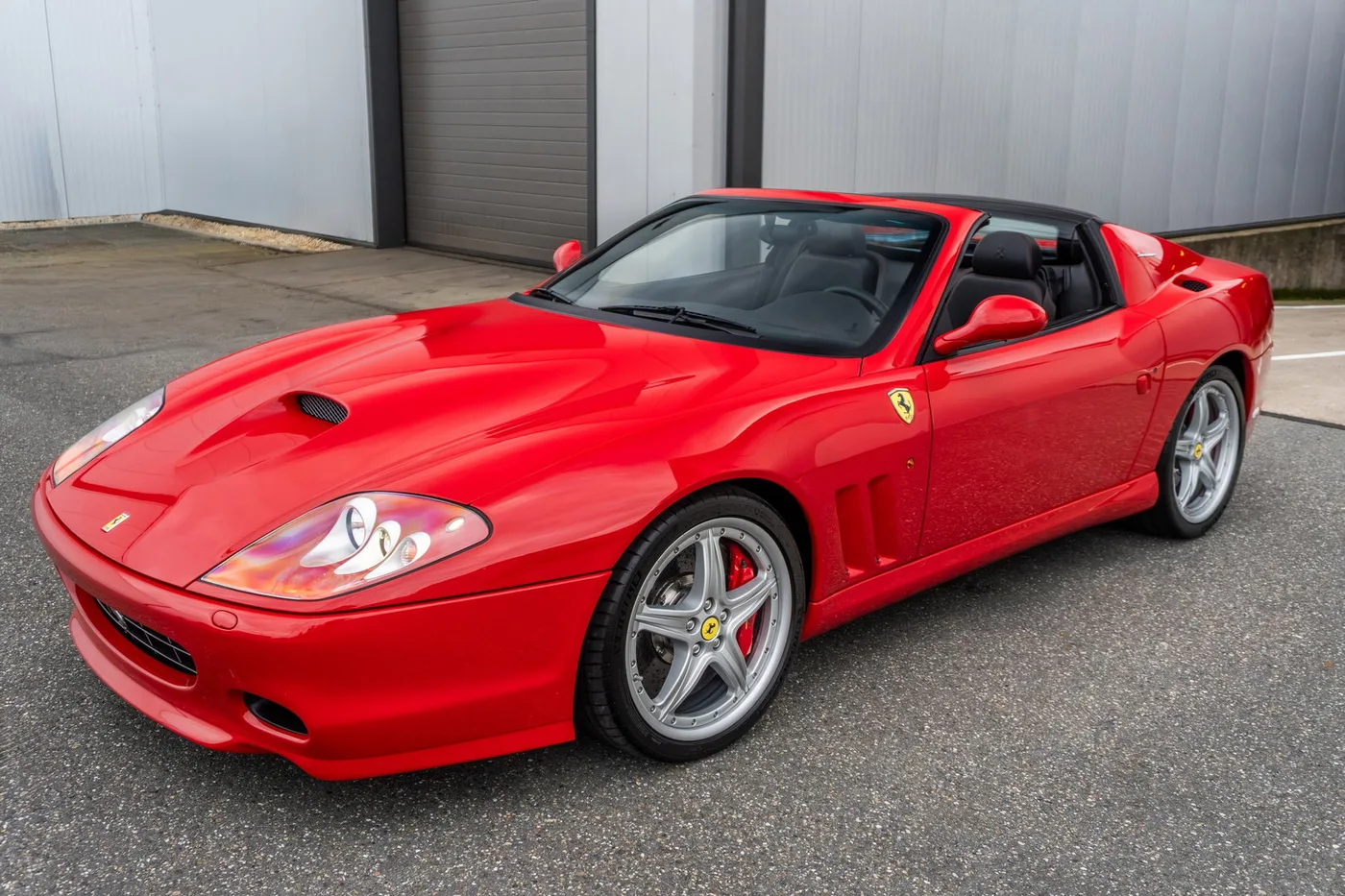 2006 Ferrari 575 Superamerica angeboten von einem Supersportwagenhändler in Woerden, Niederlande, Foto 23 von 25