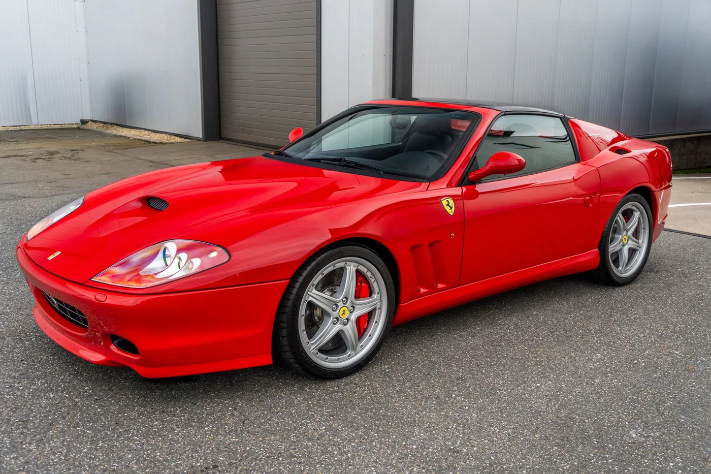 2006 Ferrari 575 Superamerica angeboten von einem Supersportwagenhändler in Woerden, Niederlande, Foto 24 von 25