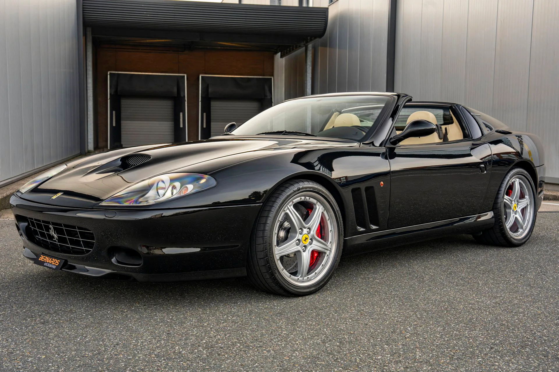 2006 Ferrari 575 Superamerica angeboten von einem Fachhändler in Woerden, Niederlande, Hauptfoto