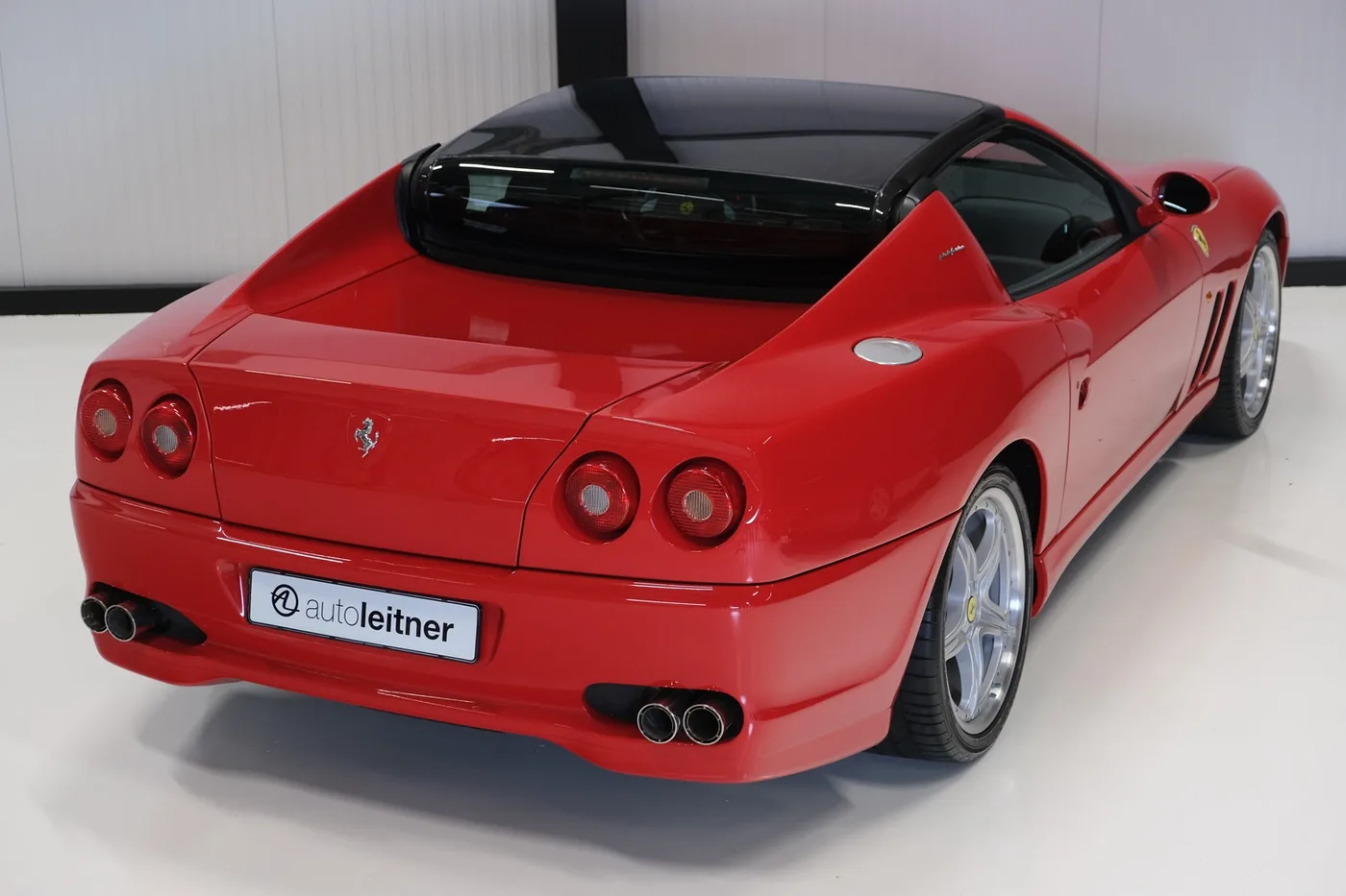 2006 Ferrari 575 Superamerica HGTC angeboten von einem Oldtimerhändler in Alkmaar, Niederlande, Foto 3 von 15